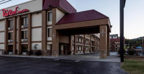 Red Roof Inn & Suites Pigeon Forge Parkway